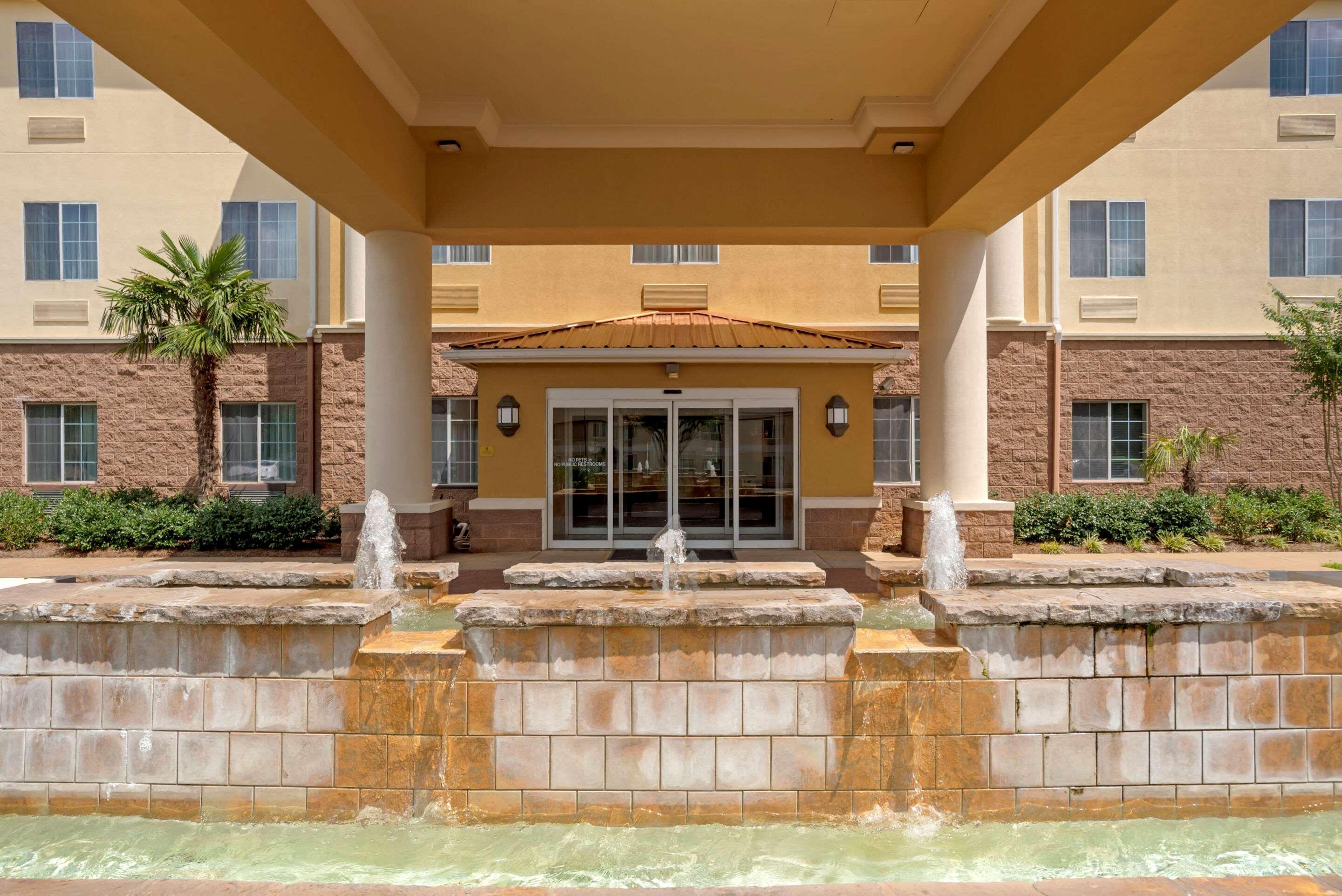 Comfort Suites Alexandria Bagian luar foto