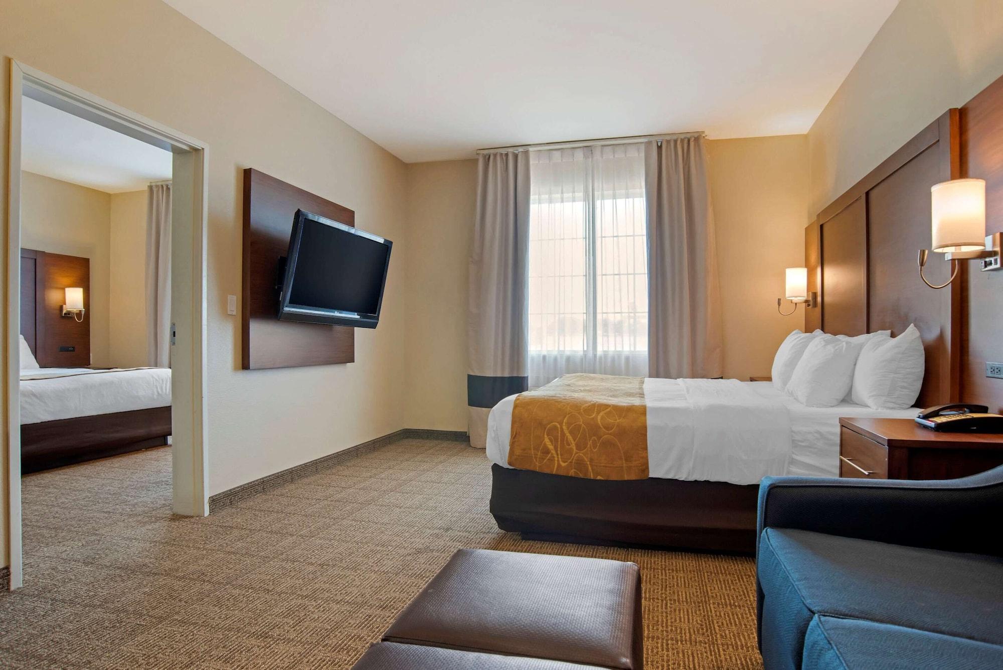 Comfort Suites Alexandria Bagian luar foto