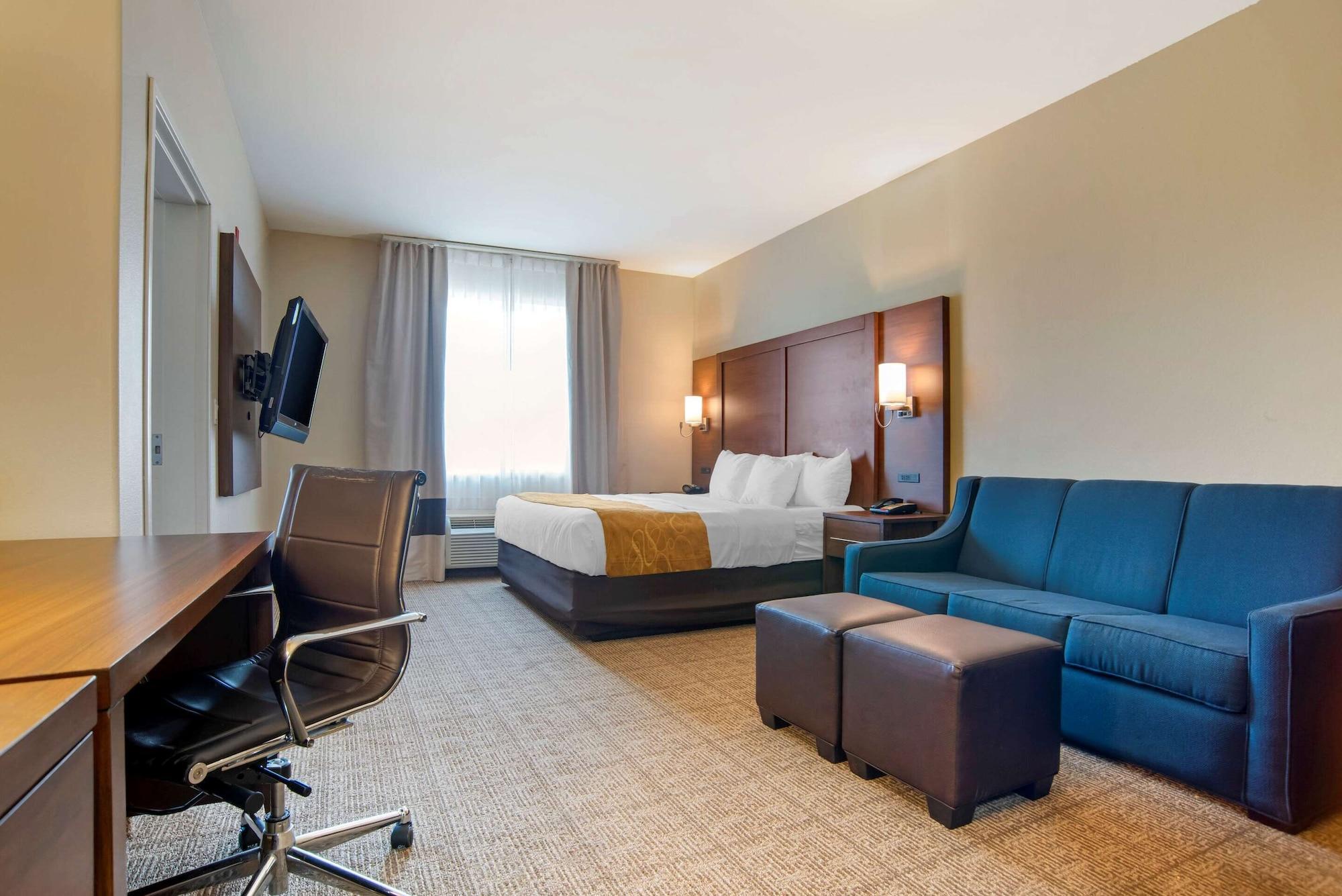 Comfort Suites Alexandria Bagian luar foto
